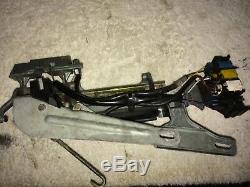 BMW E32 E34 M5 535i 525i 735i 740 750iL FRONT DRIVERS DOOR CATCH HANDLE ASSEMBLY