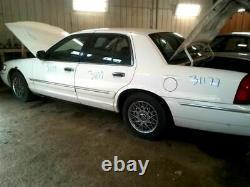 Driver Front Door Without Keyless Entry Pad Fits 00-02 CROWN VICTORIA 1194238